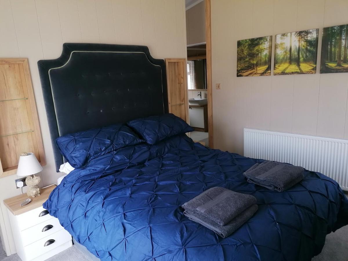 Luxury Lodge On Edge Of New Forest And 800M From Sea Entertainment And Leisure Passes Included Milford on Sea Exterior foto